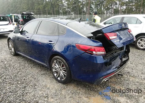 2018 Kia Optima Sx Turbo z USA, uszkodzony, nr VIN 5XXGV4L28JG188870